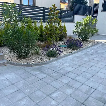 Apartamento студио морски дни-топ локация в *